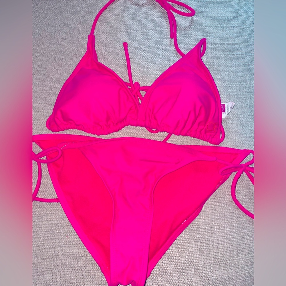 OP bikini set